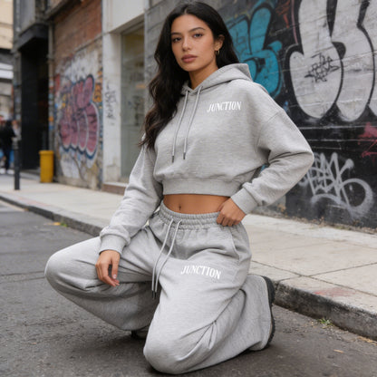 WOMAN TRACKSUIT
